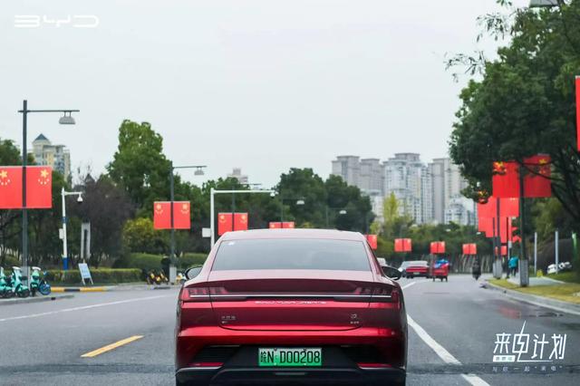 开惯了汽油车，再试驾比亚迪汉EV，颠覆了我对国产新能源的认知