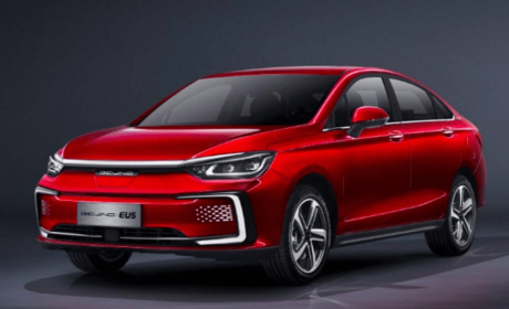 15万首部家庭新能源该选谁 BEIJING-EU5对比秦EV