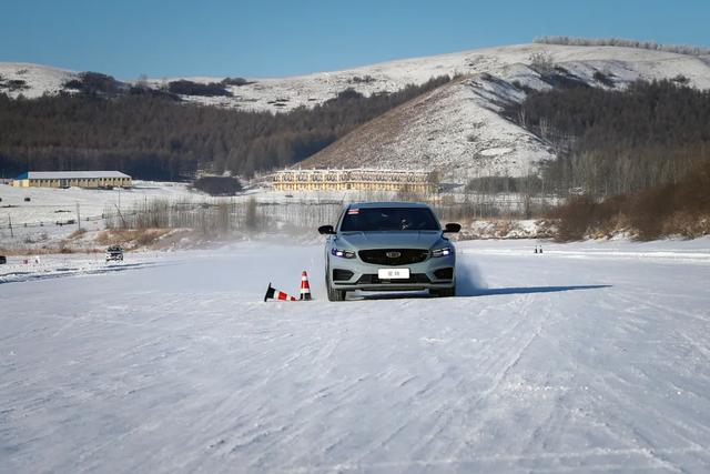 一箱油能跑1300km！吉利“中国星”系列车型冰雪试驾