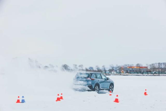 东风日产SUV家族冰雪试驾：回头率比CR-V高，还有四驱