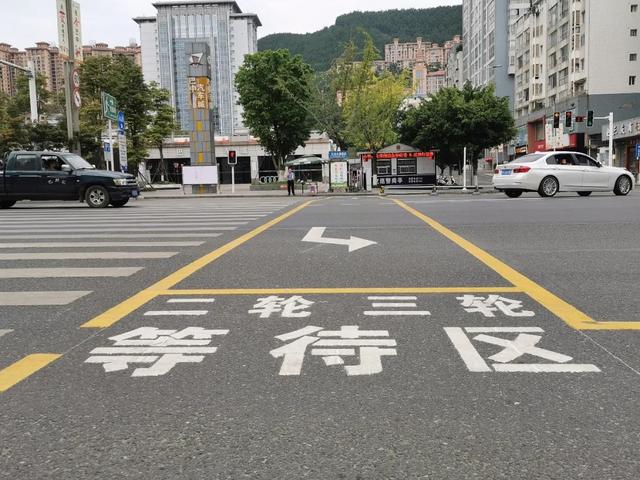 接娃电动二轮/三轮车，如何上牌、考驾照？走什么车道？有答案了