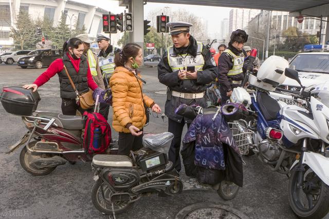 明确了！电动车、三轮车、低速四轮车上牌条件，这样做就对了