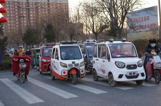 车主注意！3月1日起，电动车、三轮车、四轮车上路新规来了