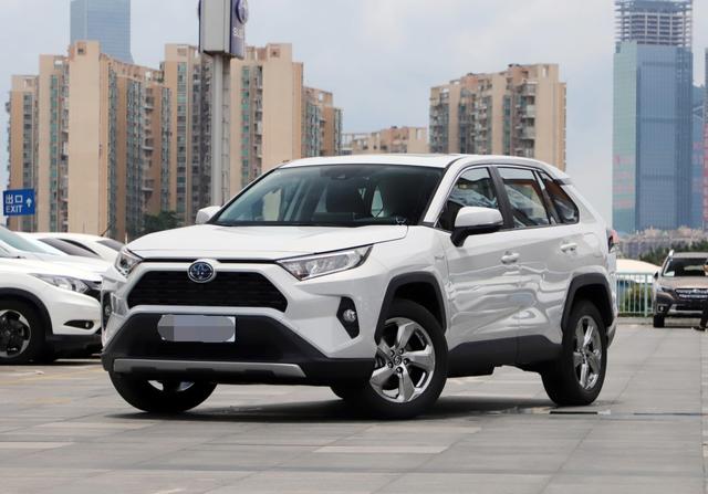 “丰田RAV4”到底怎么样？别光听4S店忽悠，看这5位车主怎么说