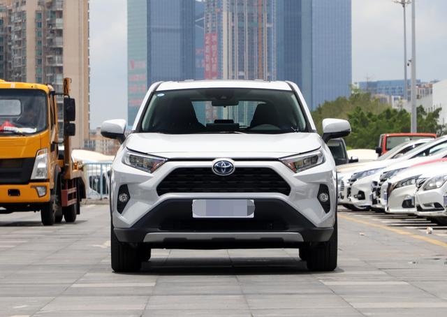 “丰田RAV4”到底怎么样？别光听4S店忽悠，看这5位车主怎么说