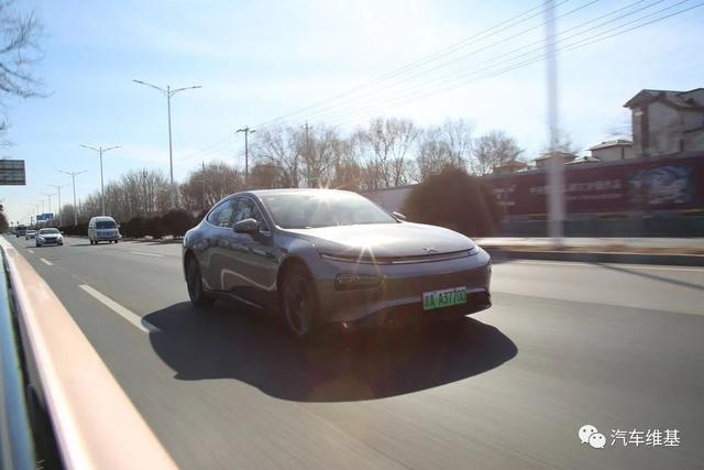 「维基试驾」小鹏 P7：当初挑战Model 3的它，现在还好吗？