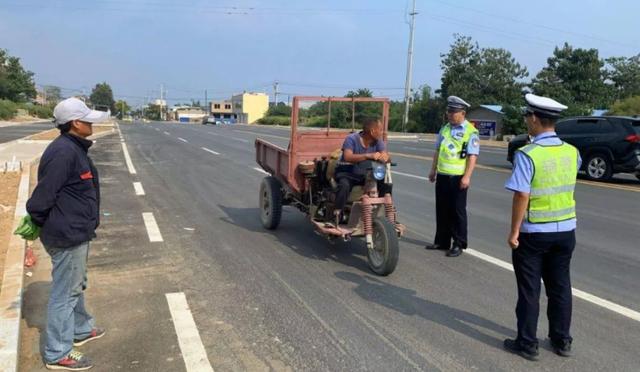 电动车、摩托车、三轮车上牌、考驾照、载人，有啥要求？