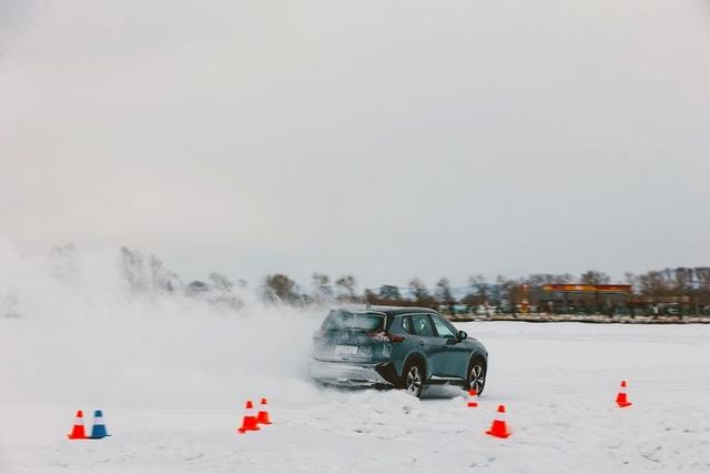 享受征服享受生活，东风日产SUV冰雪体验