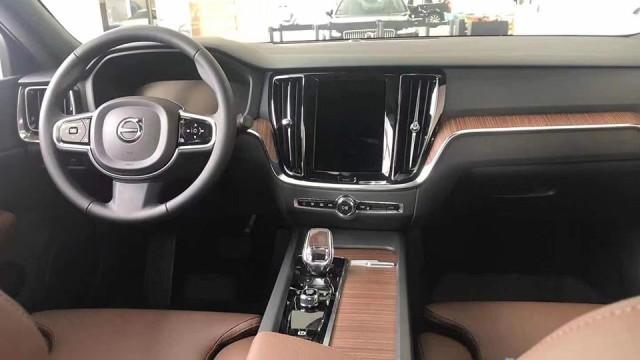 沃尔沃XC60降9万，比奔驰GLC能省台飞度，咋选？