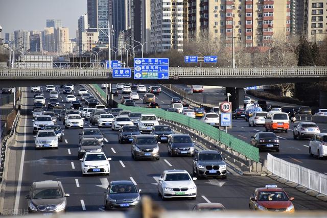 提醒车主！4月1日，机动车记分有“5项变化”，摩托车实施6年免检