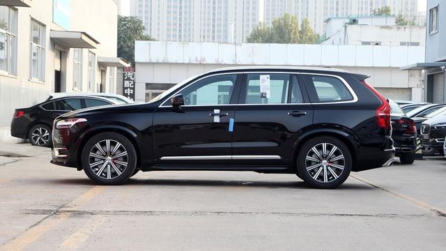 50万豪华中大型SUV，沃尔沃7折，飞行家V6，咋选？