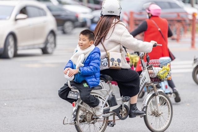 48伏、60伏、72伏电动车有什么区别？哪个更划算？3招帮你选对车