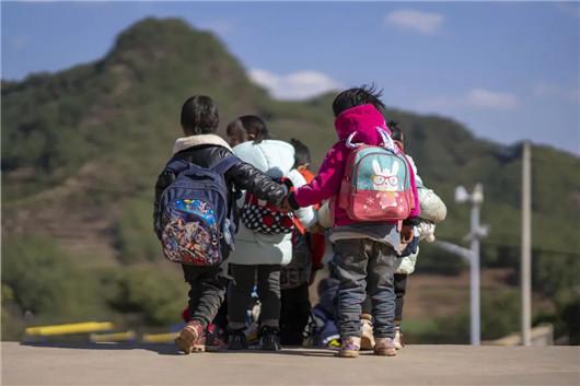 捷豹路虎希望小学，探向乡村的温暖底心｜公社公益