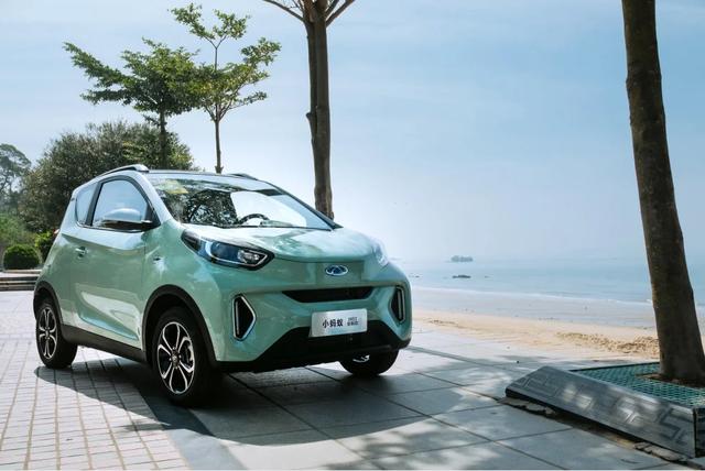 三款国产可爱小电车，欧拉白猫、小蚂蚁、宝骏KiWi EV，你会选谁？