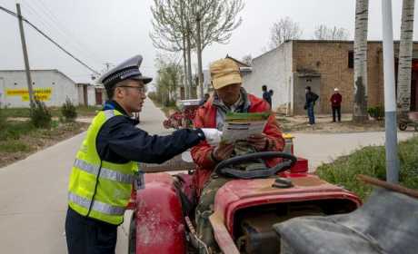 什么样的电动车、三轮/四轮车能合法上路？交警：必须满足4个要求