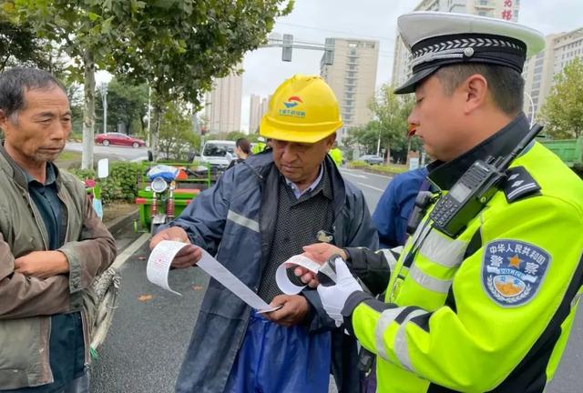 三轮车大检查，一周查处2000多起，470多辆车被扣，重点三类行为