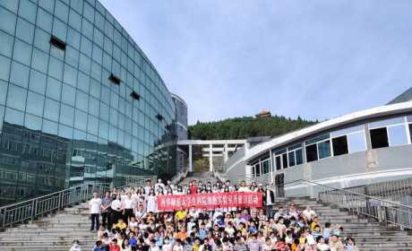 大学实验室长什么样？四川南充300多名小朋友走进西华师大感受生命与科学