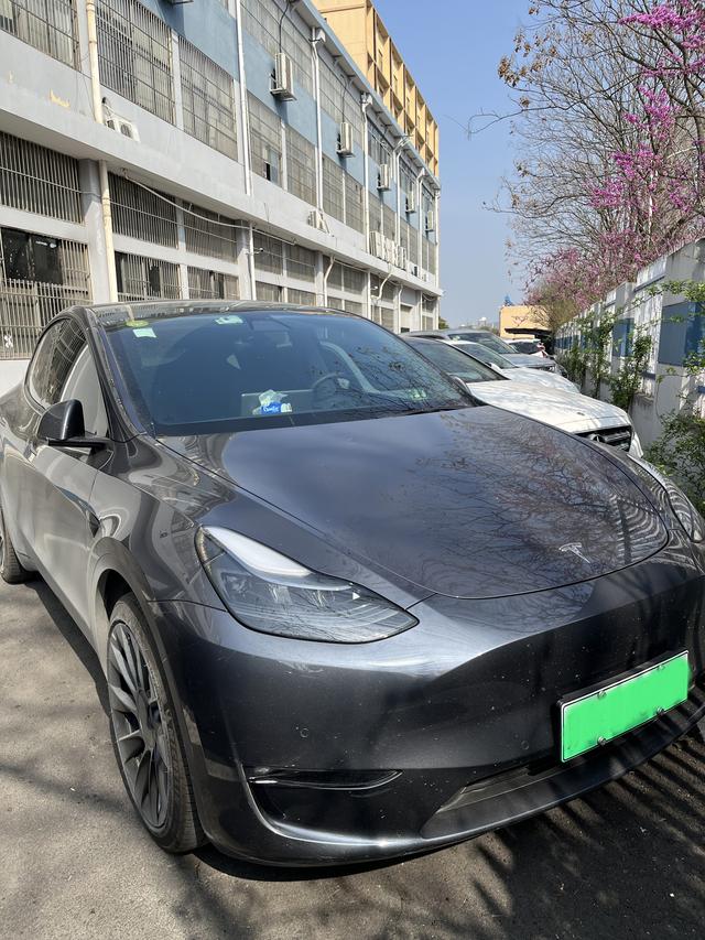 体验不一样的特斯拉Model Y：选车初衷、用车实感、充电桩安装