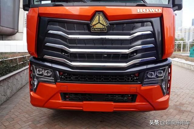 490马力16挡AMT 豪沃MAX 8x4仓栅式载货车