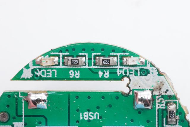 自带1.5米长弹簧Lightning线，省心方便，机乐堂45W车充拆解