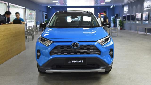 7个配置差异，差价3千，威兰达、RAV4荣放该选谁？