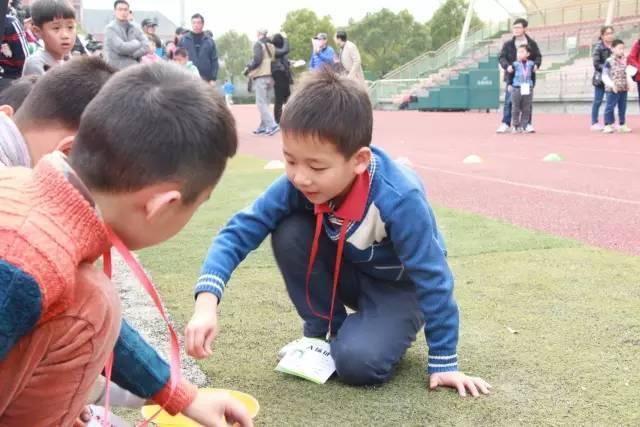 还在怪孩子性格懦弱，被欺负不敢吭声？父母先看看自己有没有做好