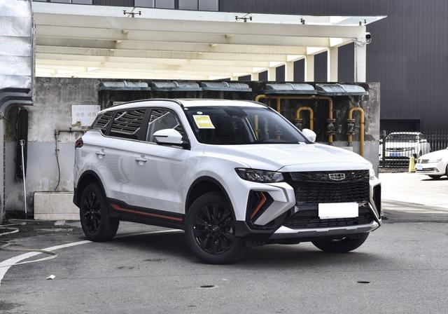 开一辆10万元的家用SUV，每个月需要花多少钱？