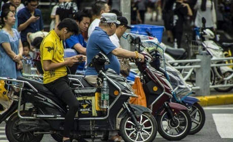 电动车、摩托车需要上牌、考证，费用“曝光”，车主：这次清楚了 ...