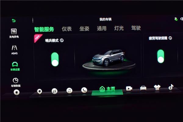 20万内最值的纯电SUV：试驾哪吒U pro，除了颜值它还有哪些杀手锏