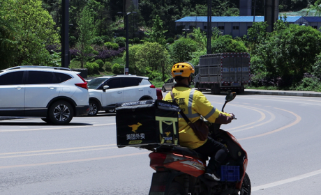 2款免驾照的新国标电动车，能跑长途，续航400KM，适合外卖员使用