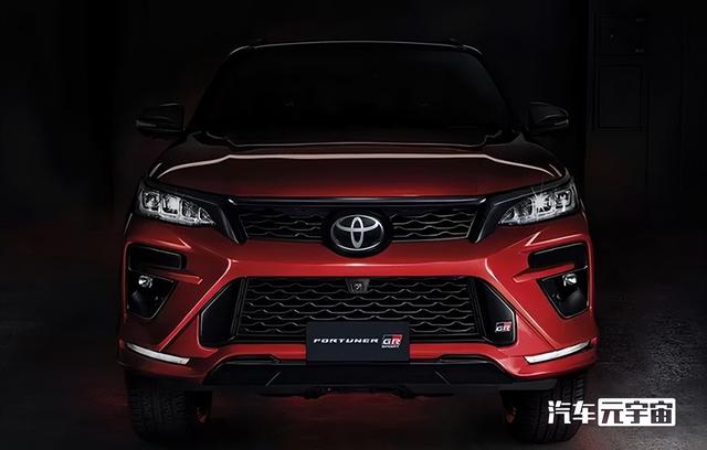 下半年即将发布！丰田全新“大号RAV4”曝光，换新2.4T引擎