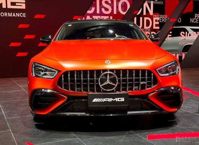 破百不到5秒，仅看外观就霸气极了！AMG GT50特别版实车亮相