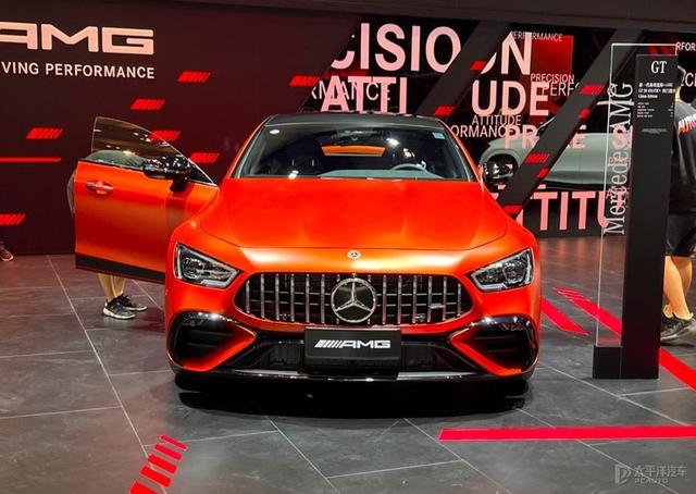 破百不到5秒，仅看外观就霸气极了！AMG GT50特别版实车亮相