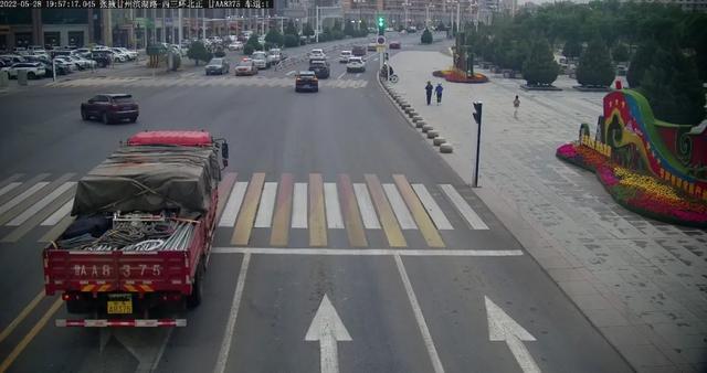 “禁区”闯不得！这些大货车“闯禁行”被曝光