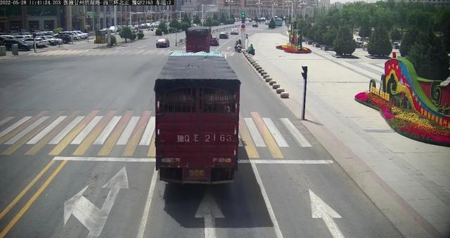 “禁区”闯不得！这些大货车“闯禁行”被曝光