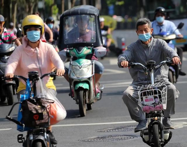 老年代步车多地禁行，老年人用车怎么办？3个替代品可以选