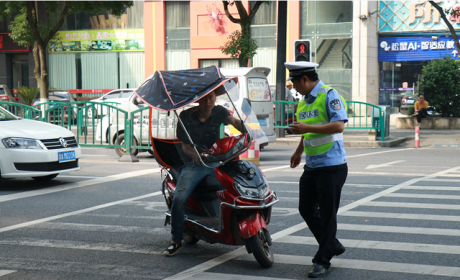 提醒车主，电动车上路有这“3＋2”标准，了解后上路，避免被处罚