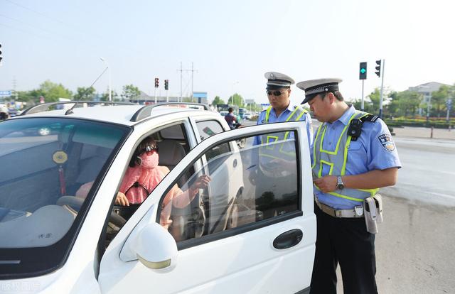 摩托车、三轮车、四轮车上路管理放宽，但有3个注意事项