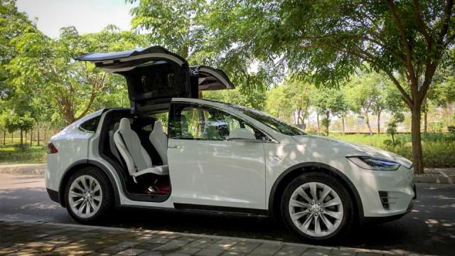 特斯拉Model X：开六年贬值97万，现在买二手能捡漏么？