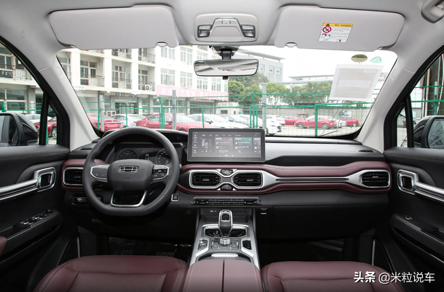 10.36万起！吉利豪越：豪华内饰+7座中型SUV+1.8T，被低估了