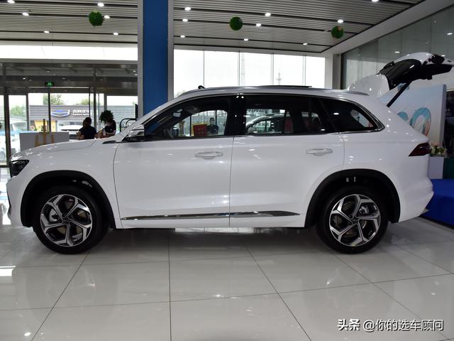 合资两驱价格买这台四驱SUV，还配备了2.0T+8AT，实拍吉利星越L