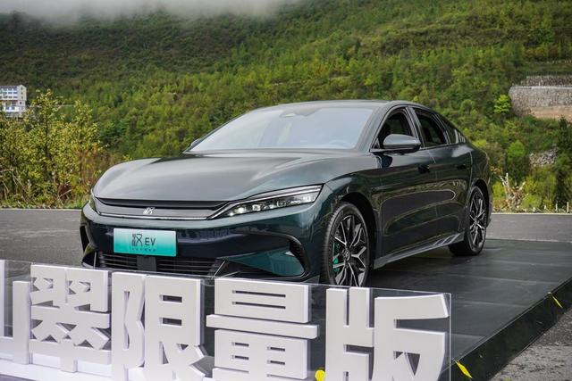 特斯拉Model 3 才是真香车？比亚迪汉EV 四驱千山翠限量版有话要说