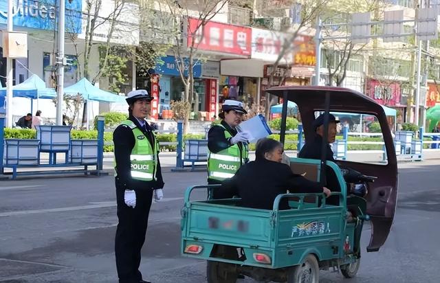 电动车全面整治来了，骑行时4类违规行为不能有，当心罚款又扣车