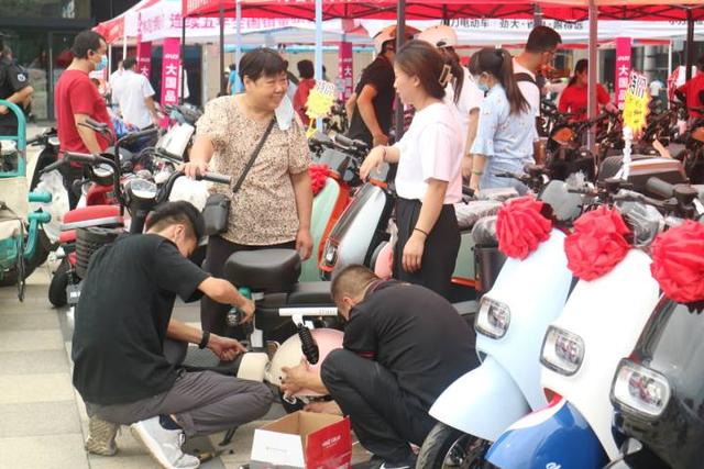 以旧换新最高抵1000元，现场购车优惠500~1000元，西湖区非标电动自行车淘汰置换开始了