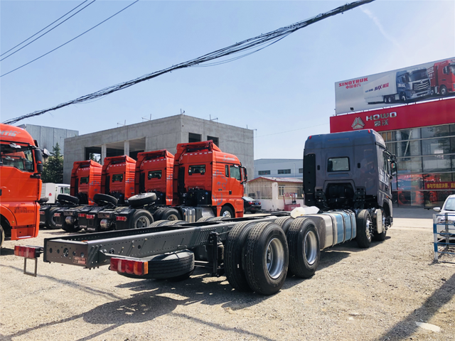 中国重汽豪沃MAX 8*4载货车 空气悬挂+曼动力+16速AMT 跑冷链怎么样