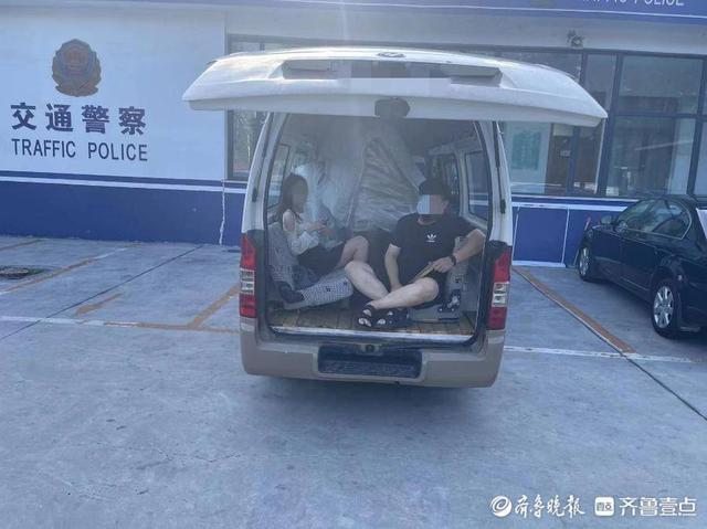 客车变身“货车”，高速交警查获多起“客货混装”违法行为