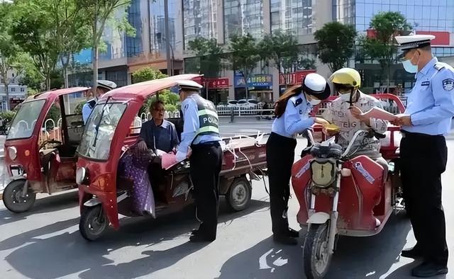 电动车、三轮车出行3个错误不能犯，多地都在管，别等被罚才后悔