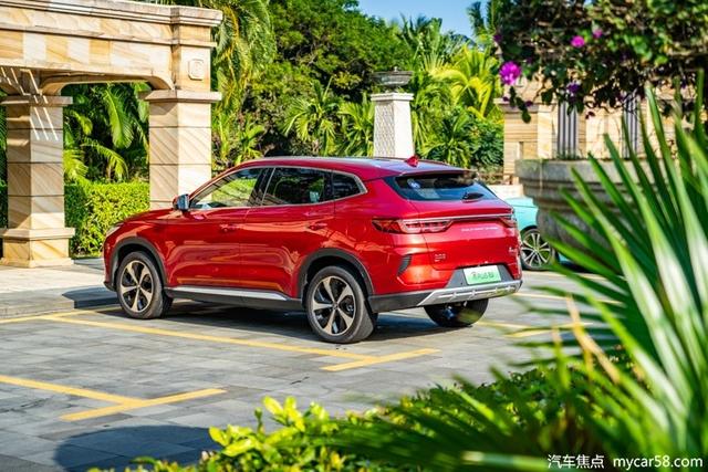 20万级纯电SUV“全能选手”，试驾比亚迪宋PLUS EV