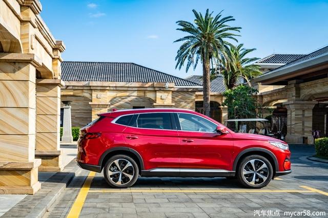 20万级纯电SUV“全能选手”，试驾比亚迪宋PLUS EV