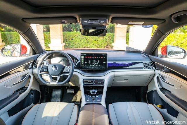 20万级纯电SUV“全能选手”，试驾比亚迪宋PLUS EV